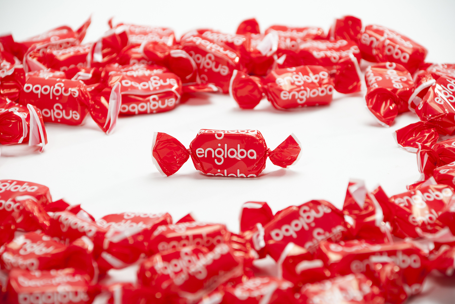 Naming y branding para la correduría de seguros Engloba - Branding